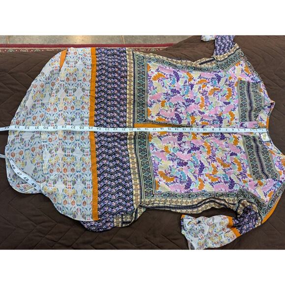 Women's pretty printed tunic top w/mother of pearl buttons by Fig and Flowers, L - Picture 7 of 8